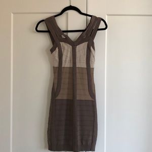 Nickiniki color block body fitting dress